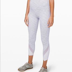 Lululemon White Wunder Under